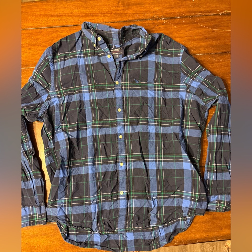 American Eagle Outfitters Blue and Green Plaid Shirt